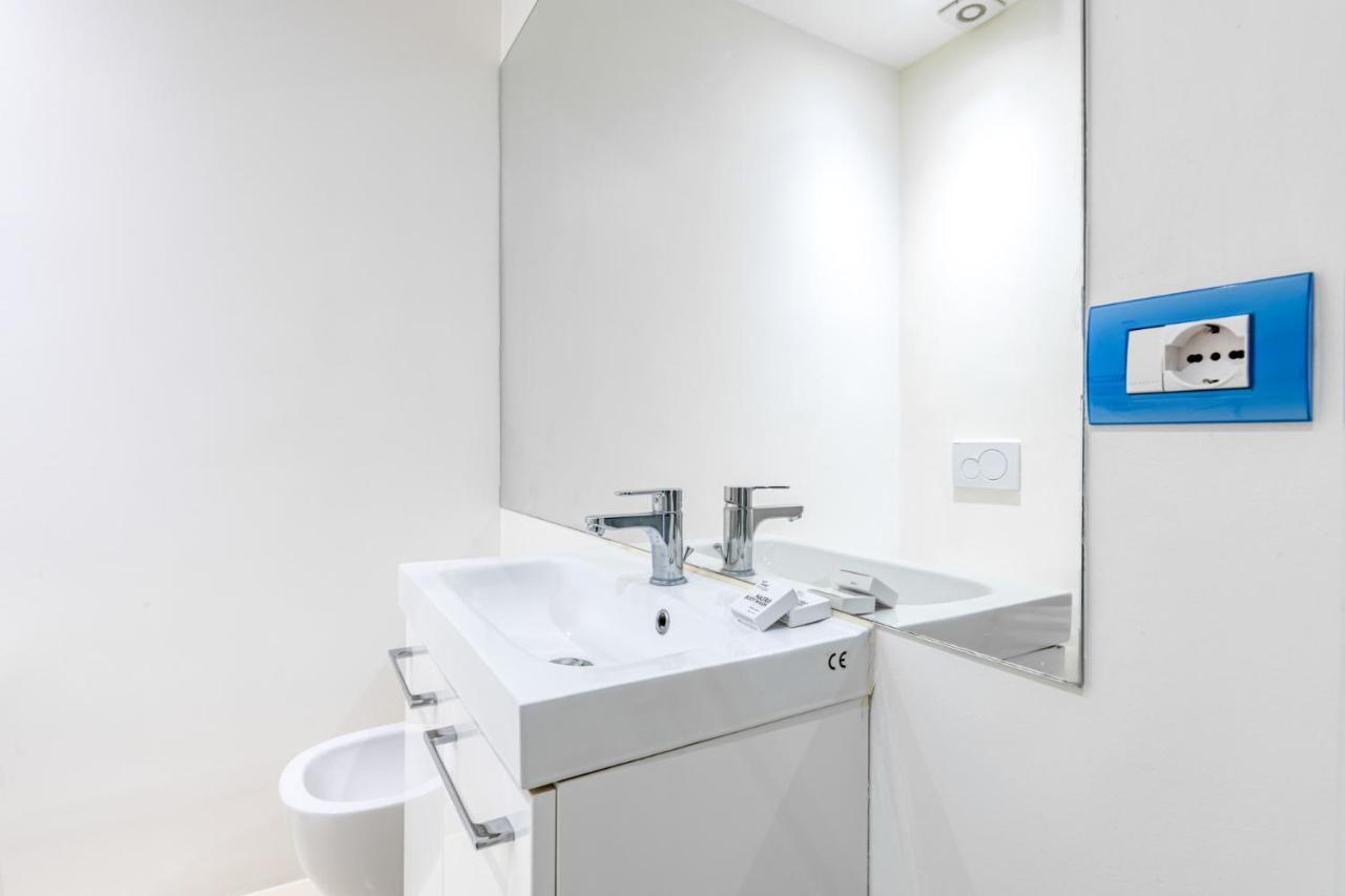 Easylife - Romantico Appartamento Sulla Darsena Milano Exteriör bild