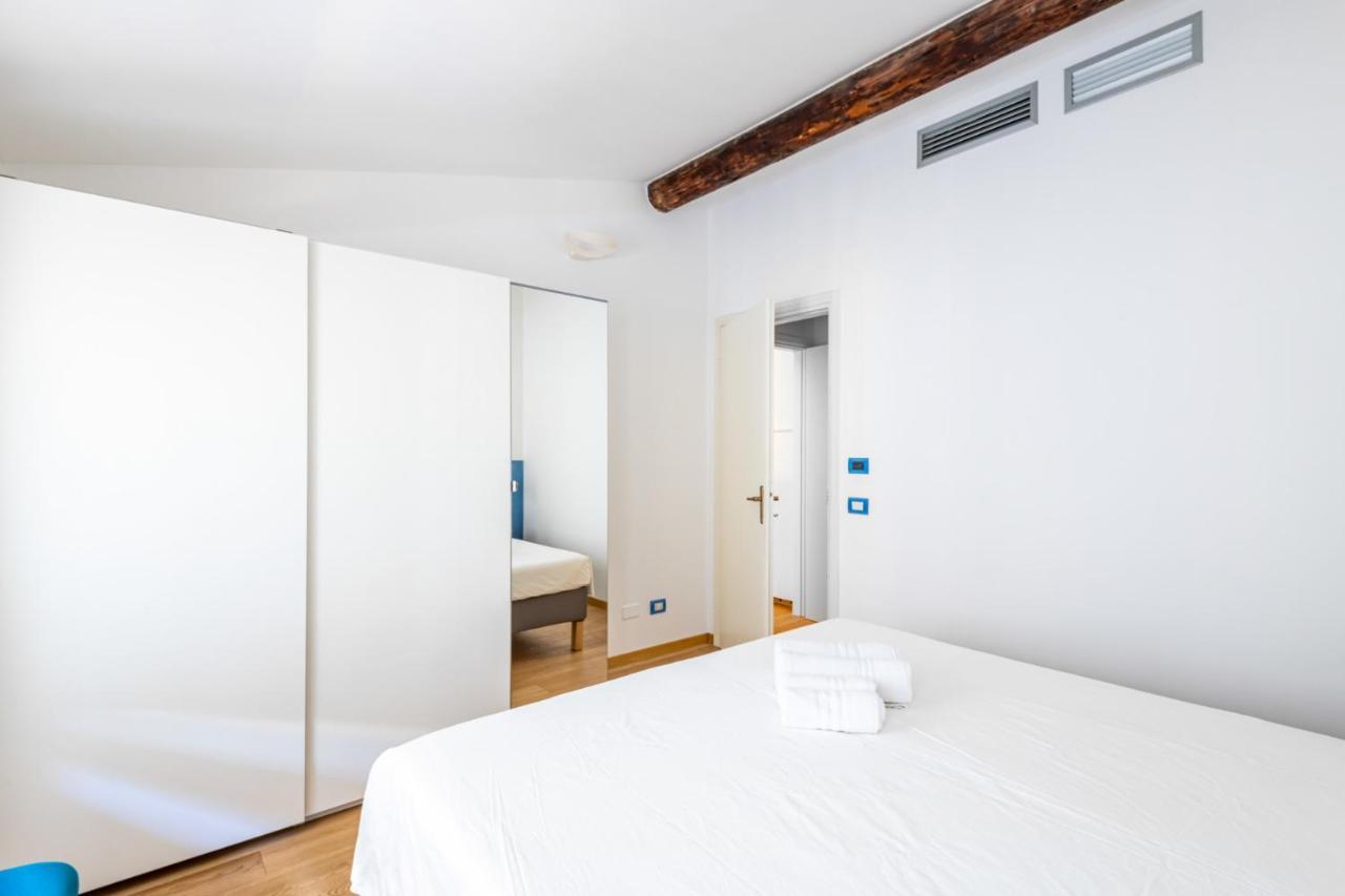 Easylife - Romantico Appartamento Sulla Darsena Milano Exteriör bild